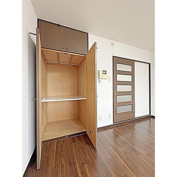 グロ－リアス城Ⅱの物件内観写真