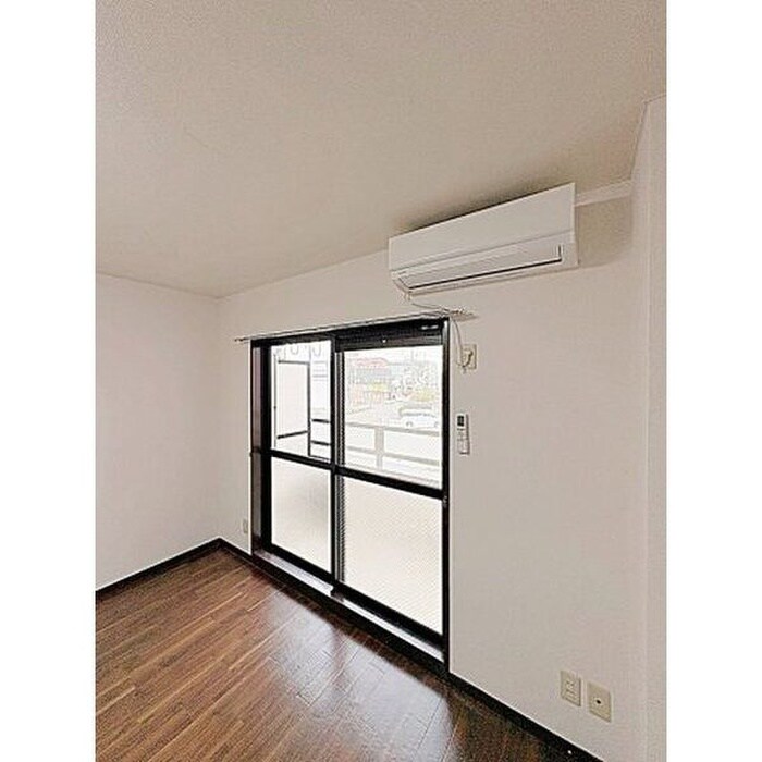 グロ－リアス城Ⅱの物件内観写真