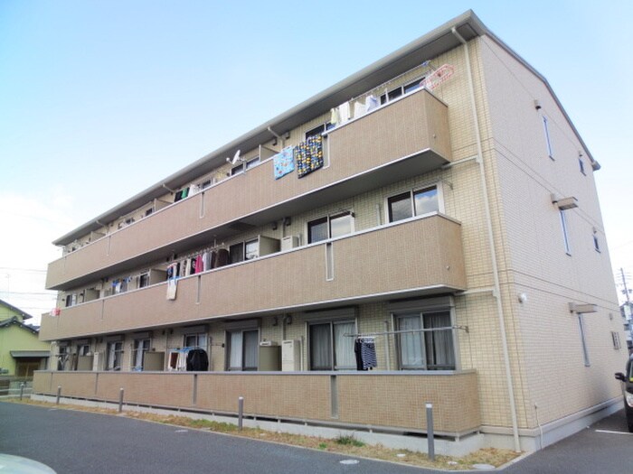 クレセントⅥの物件外観写真