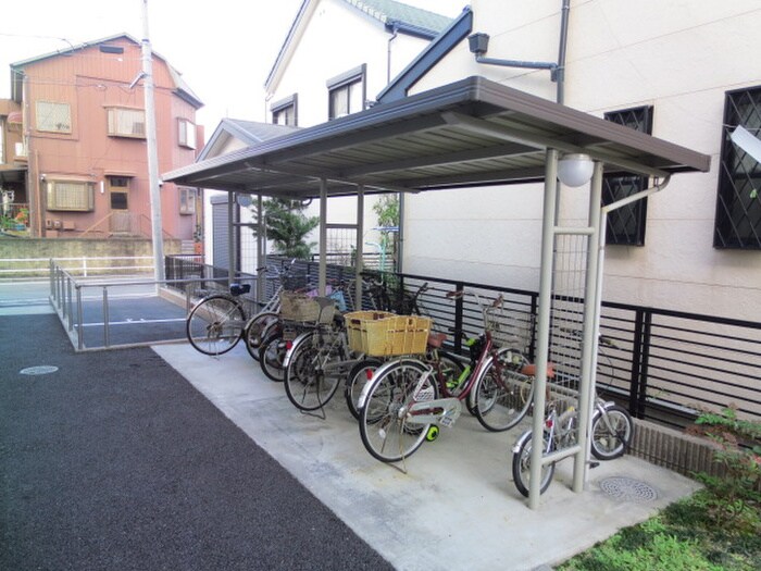 クレセントⅥの物件外観写真