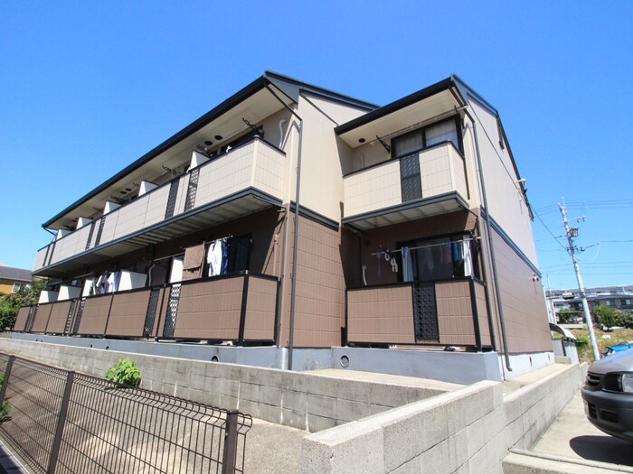 ル・ポミエVの物件外観写真