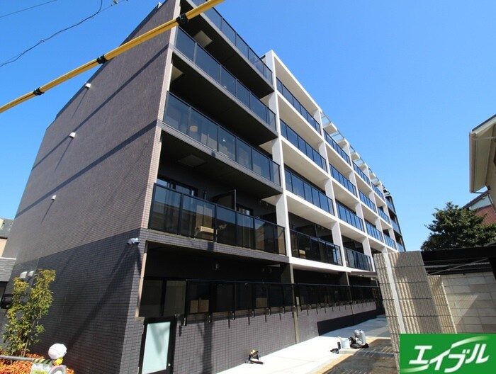 郷前町２丁目マンションの物件外観写真