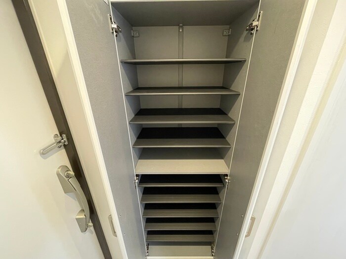 郷前町２丁目マンションの物件内観写真