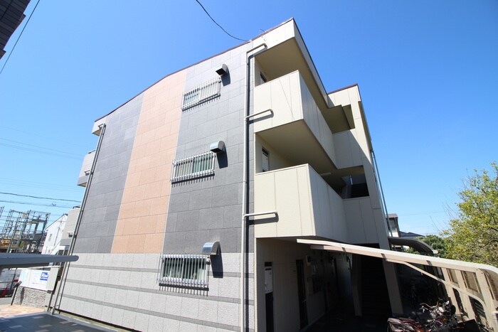 いずみハイツの物件外観写真