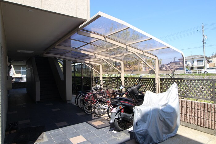 いずみハイツの物件外観写真