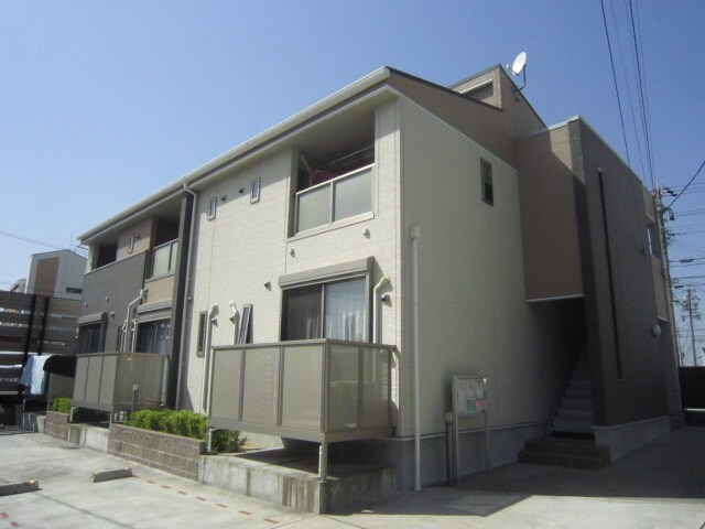 シュティル　ブリーゼの物件外観写真