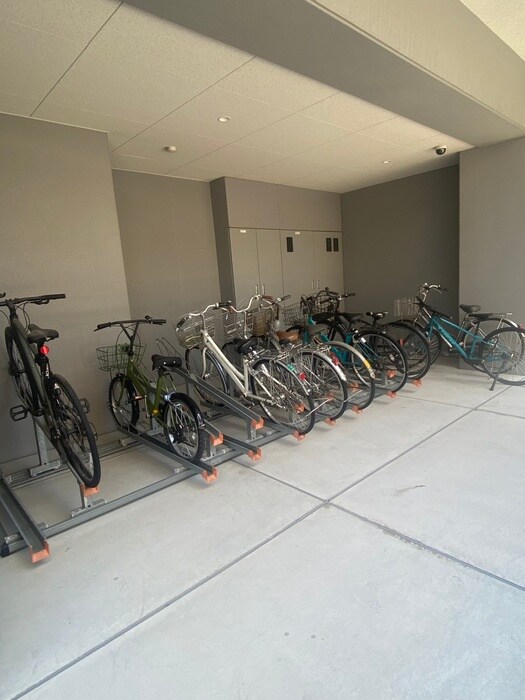 メイプル岩塚本通の物件外観写真