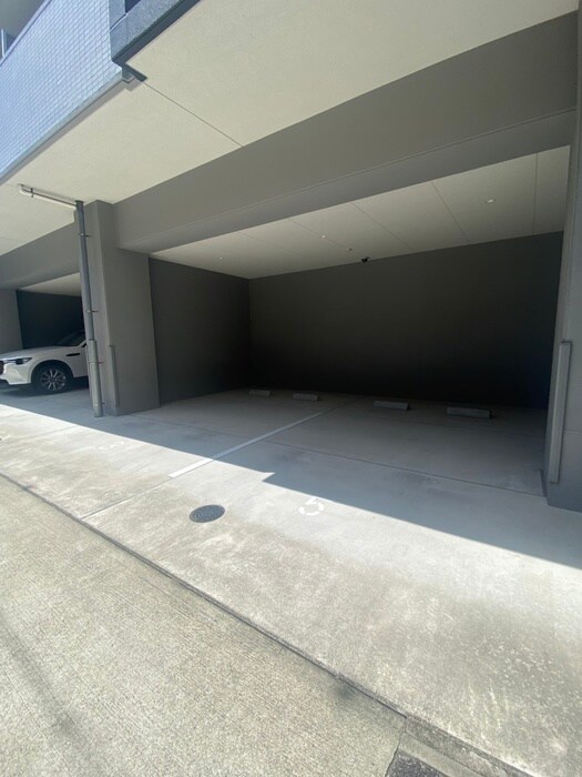 メイプル岩塚本通の物件外観写真