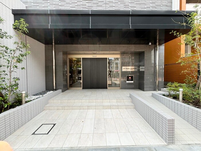 L&Cﾚｼﾞﾃﾞﾝｽ鶴舞公園の物件外観写真