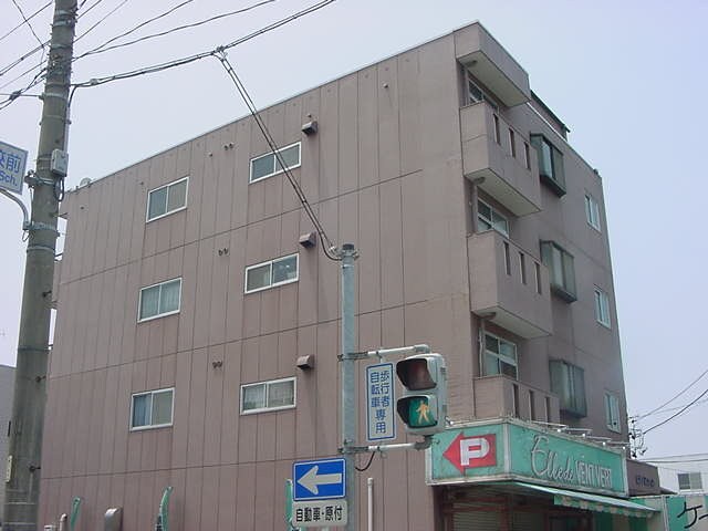 ヒラノマンションの物件外観写真