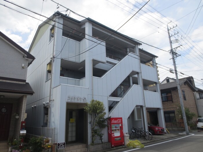 スタシオン泉の物件外観写真