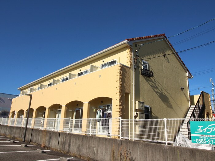 プチ・ドミールの物件外観写真