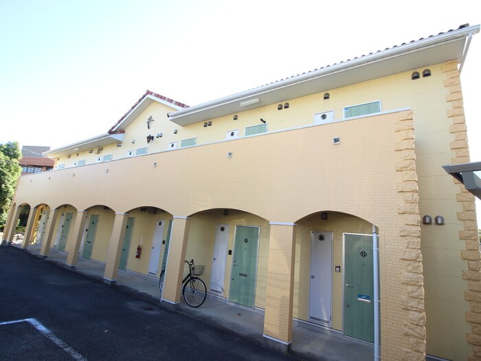 プチ・ドミールの物件外観写真