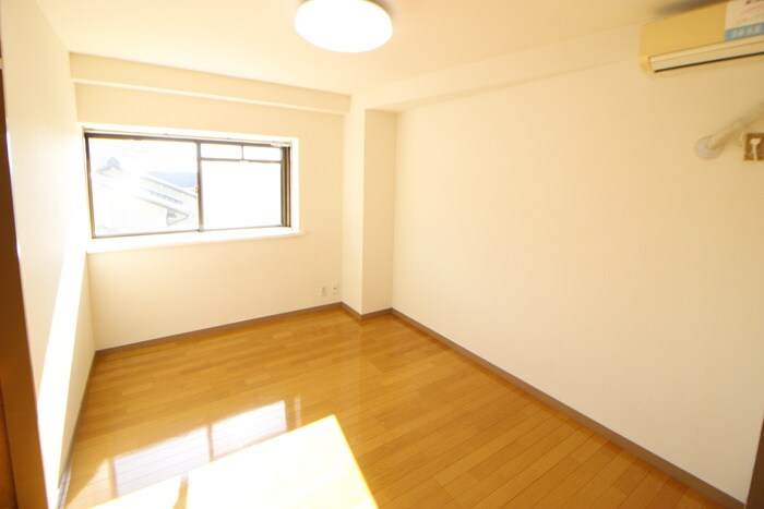 カイラーサアネックスの物件内観写真