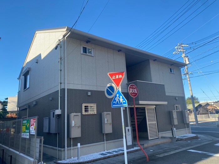 ボンリューヌ池端の物件外観写真