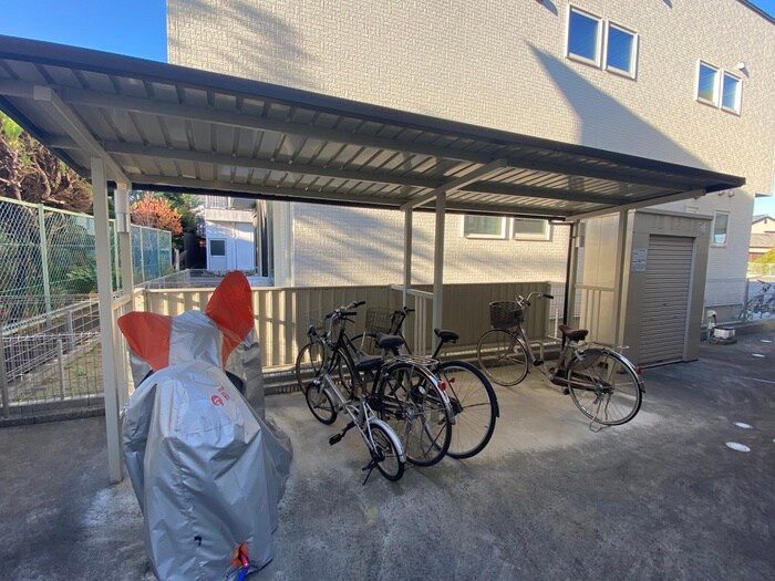 ボンリューヌ池端の物件外観写真