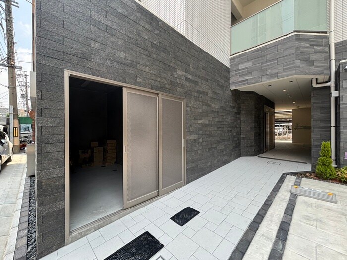 ホワイトメゾン新栄の物件外観写真