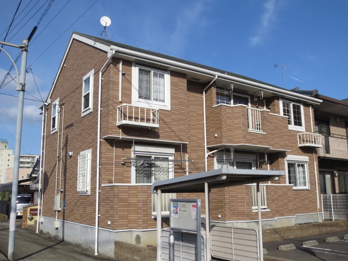 ナリッシュＭの物件外観写真