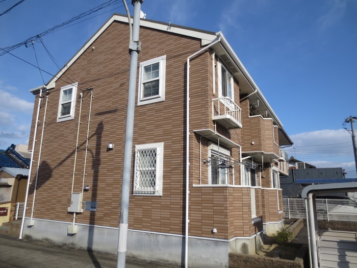 ナリッシュＭの物件外観写真