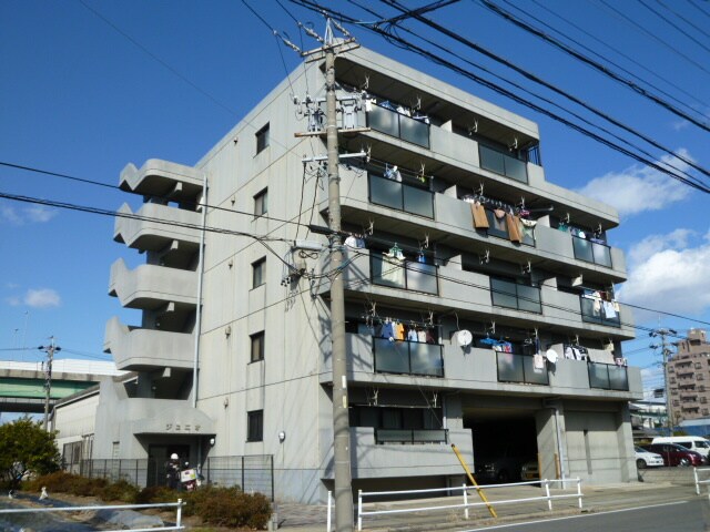 ジュニオの物件外観写真