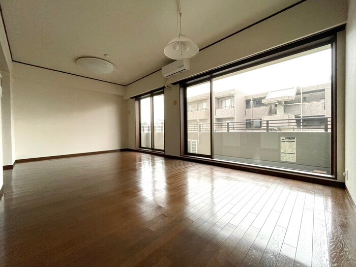 ﾊﾟｰｸﾊｳｽｶﾞｰﾃﾞﾝ梅園北館(202)の物件内観写真