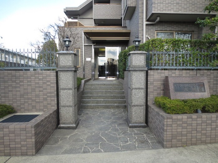 ﾊﾟｰｸﾊｳｽｶﾞｰﾃﾞﾝ梅園北館(202)の物件外観写真