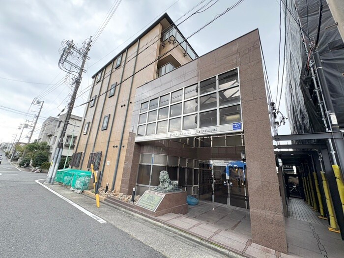 ﾗｲｵﾝｽﾞﾏﾝｼｮﾝ名大ｳｴｽﾄ(205)の物件外観写真