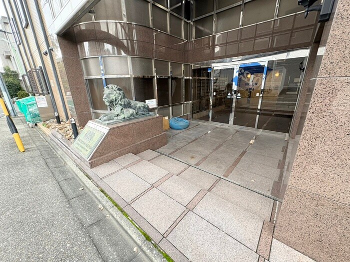 ﾗｲｵﾝｽﾞﾏﾝｼｮﾝ名大ｳｴｽﾄ(205)の物件外観写真