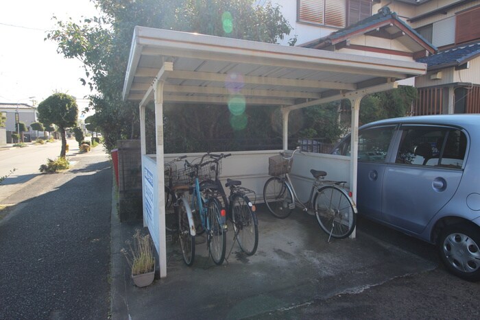 デュープレックス新川Aの物件外観写真