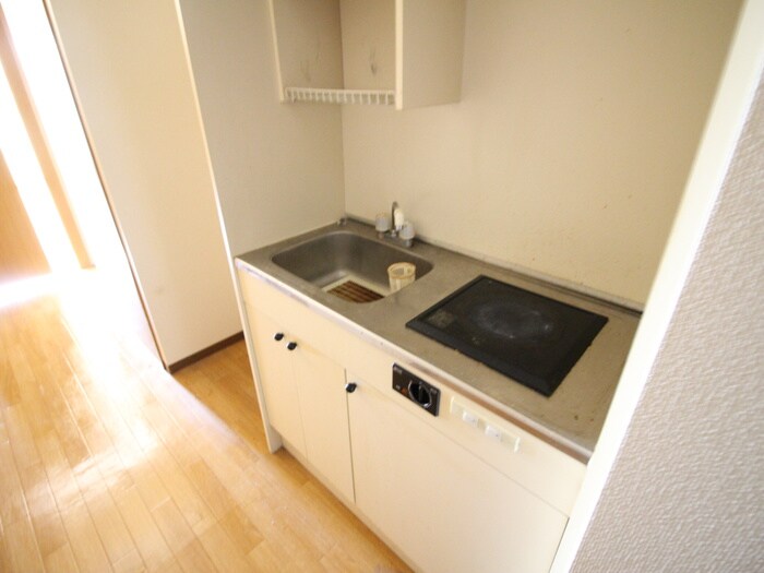 アドミ－ル栄生の物件内観写真