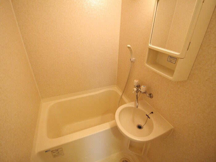 アドミ－ル栄生の物件内観写真