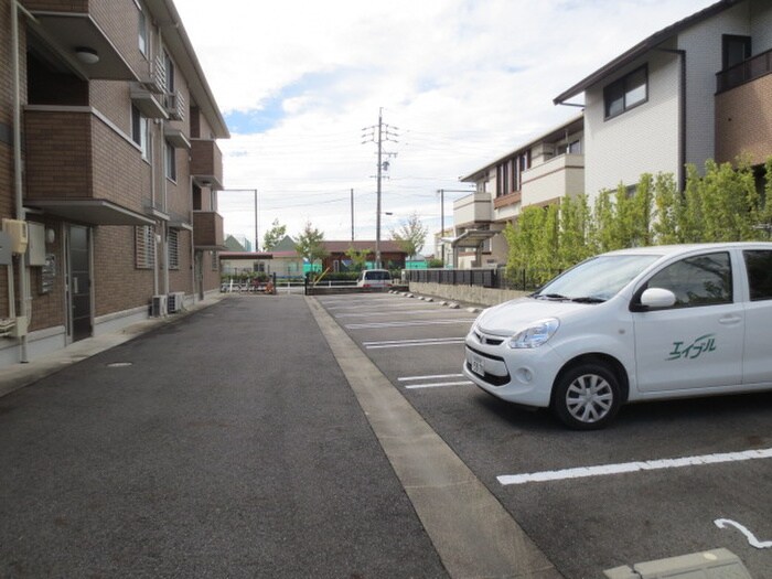 グラスウィンの物件外観写真