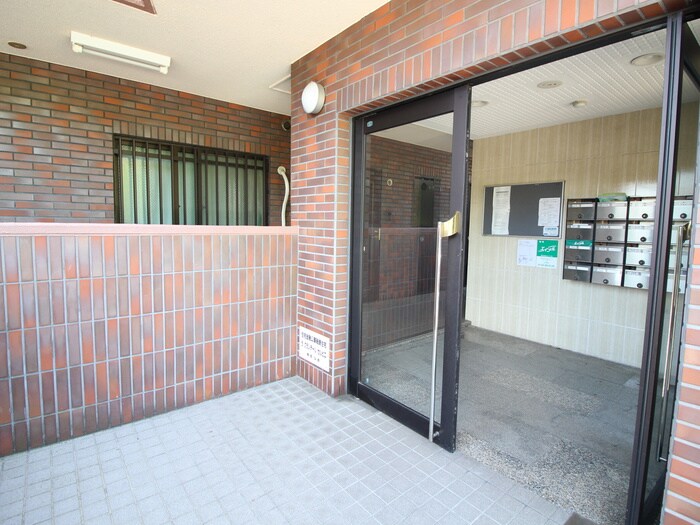 ラ　グランデール　セルピエの物件外観写真