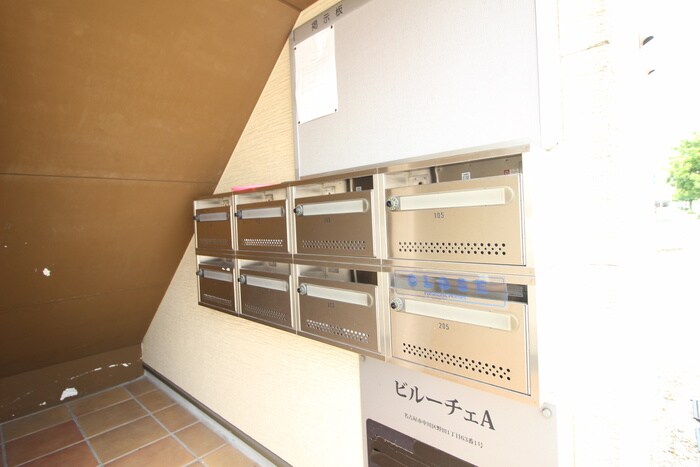 ビルーチェＡの物件外観写真