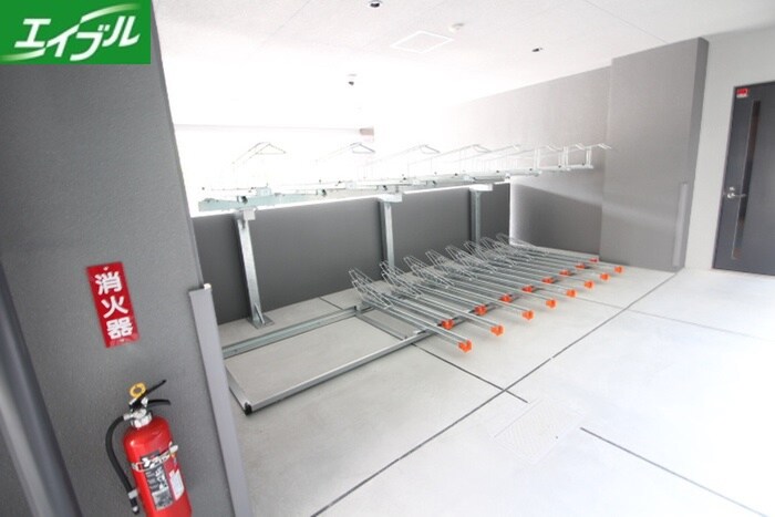 S-RESIDENCE尾頭橋の物件外観写真