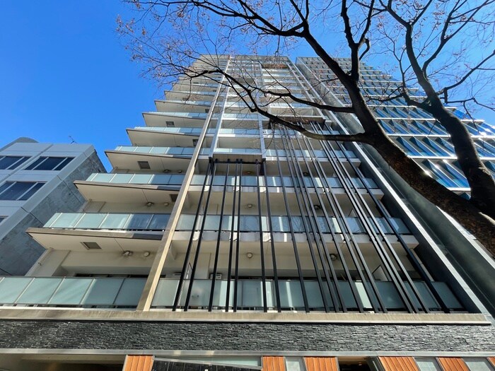 FIRST　RESIDENCE　SAKAEの物件外観写真