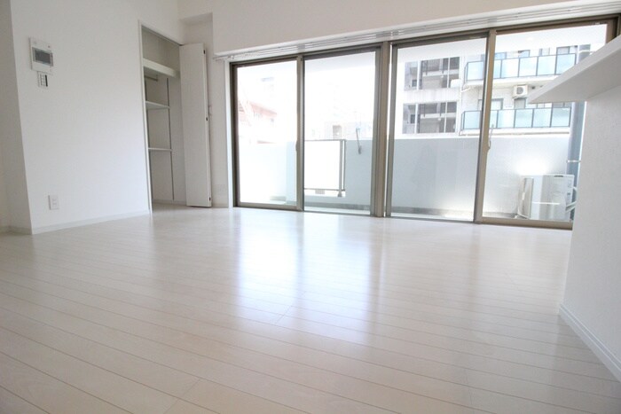 FIRST　RESIDENCE　SAKAEの物件内観写真