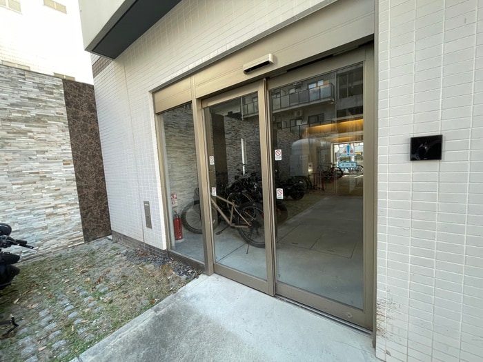 FIRST　RESIDENCE　SAKAEの物件外観写真