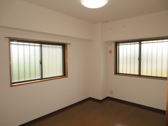 サニーコート神領の物件内観写真