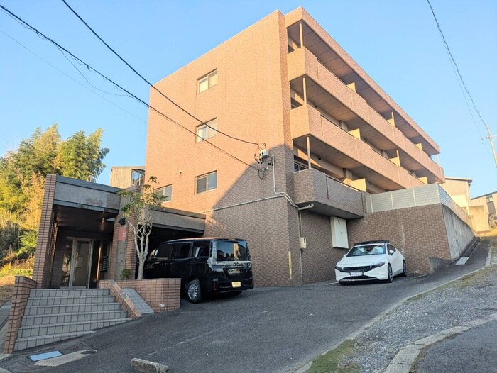 コ－トレ－ジュⅡの物件外観写真