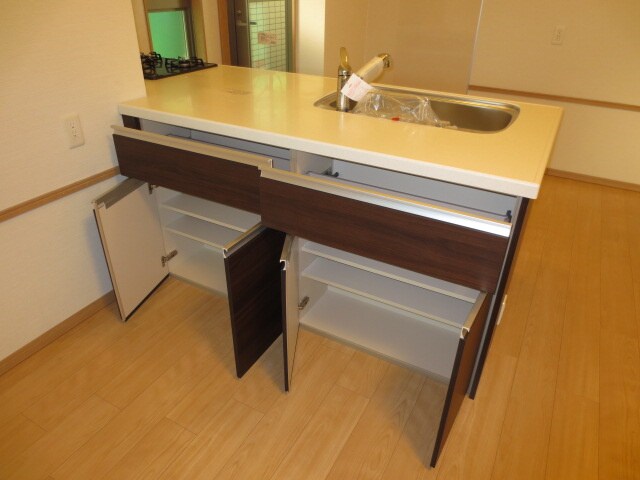 パラシオン西新の物件内観写真