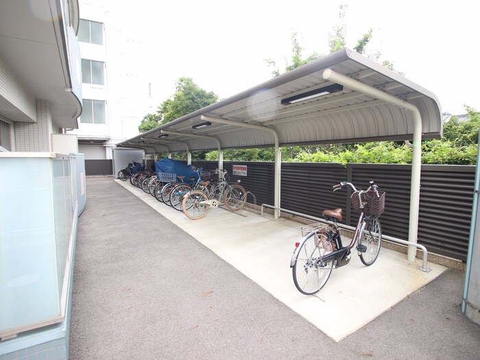 パラシオン西新の物件外観写真