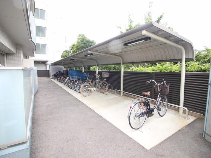 パラシオン西新の物件外観写真