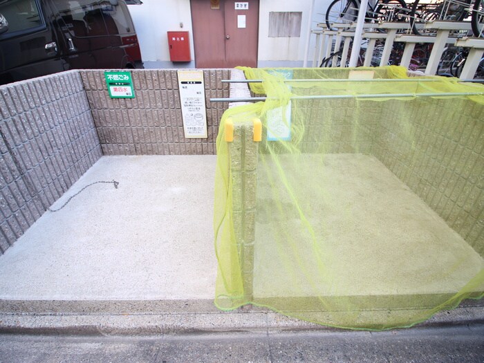 共栄ビルの物件外観写真