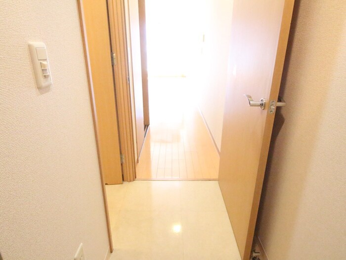 Gramercy Shirakawa Koenの物件内観写真