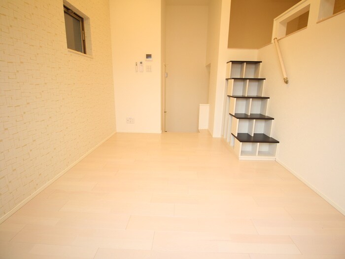 ロイヤルクレスト天塚町の物件内観写真