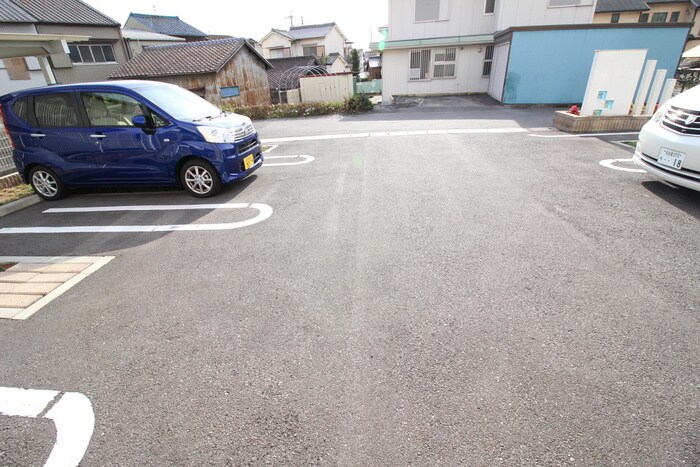 サニー本星の物件外観写真