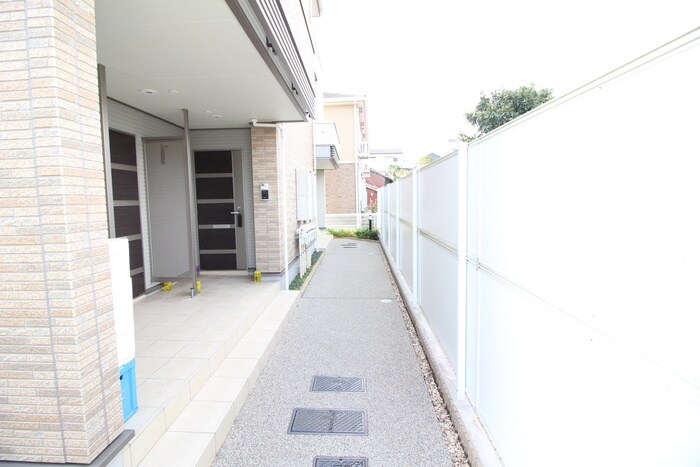 サニー本星の物件外観写真