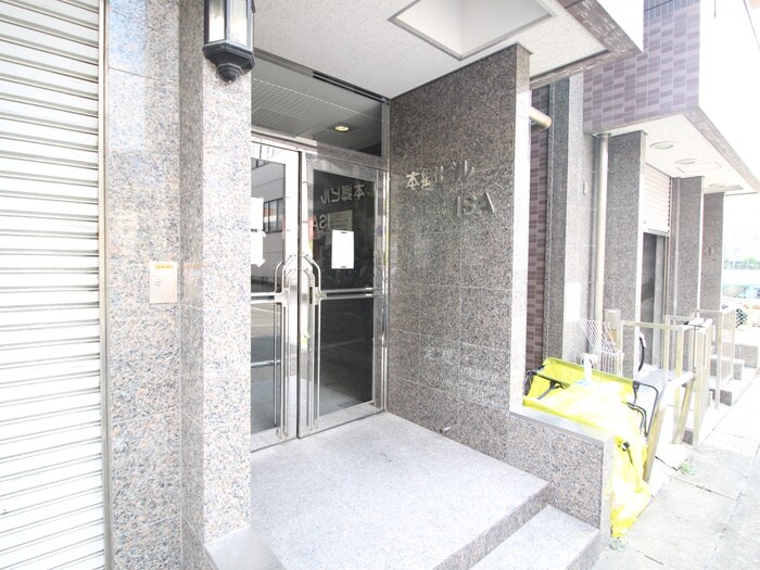本郷ビルＩＳＡの物件外観写真