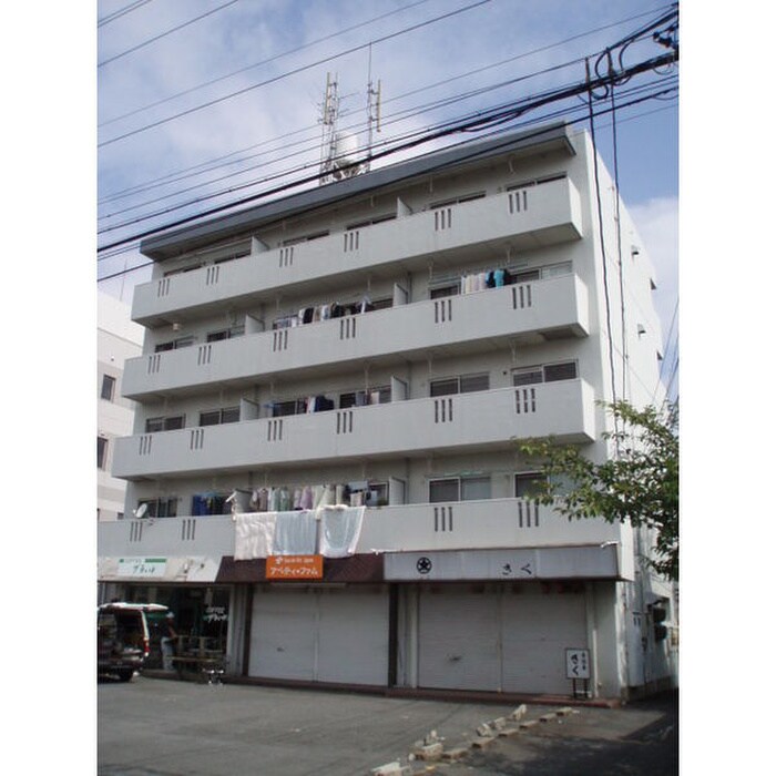 ドミール英の物件外観写真